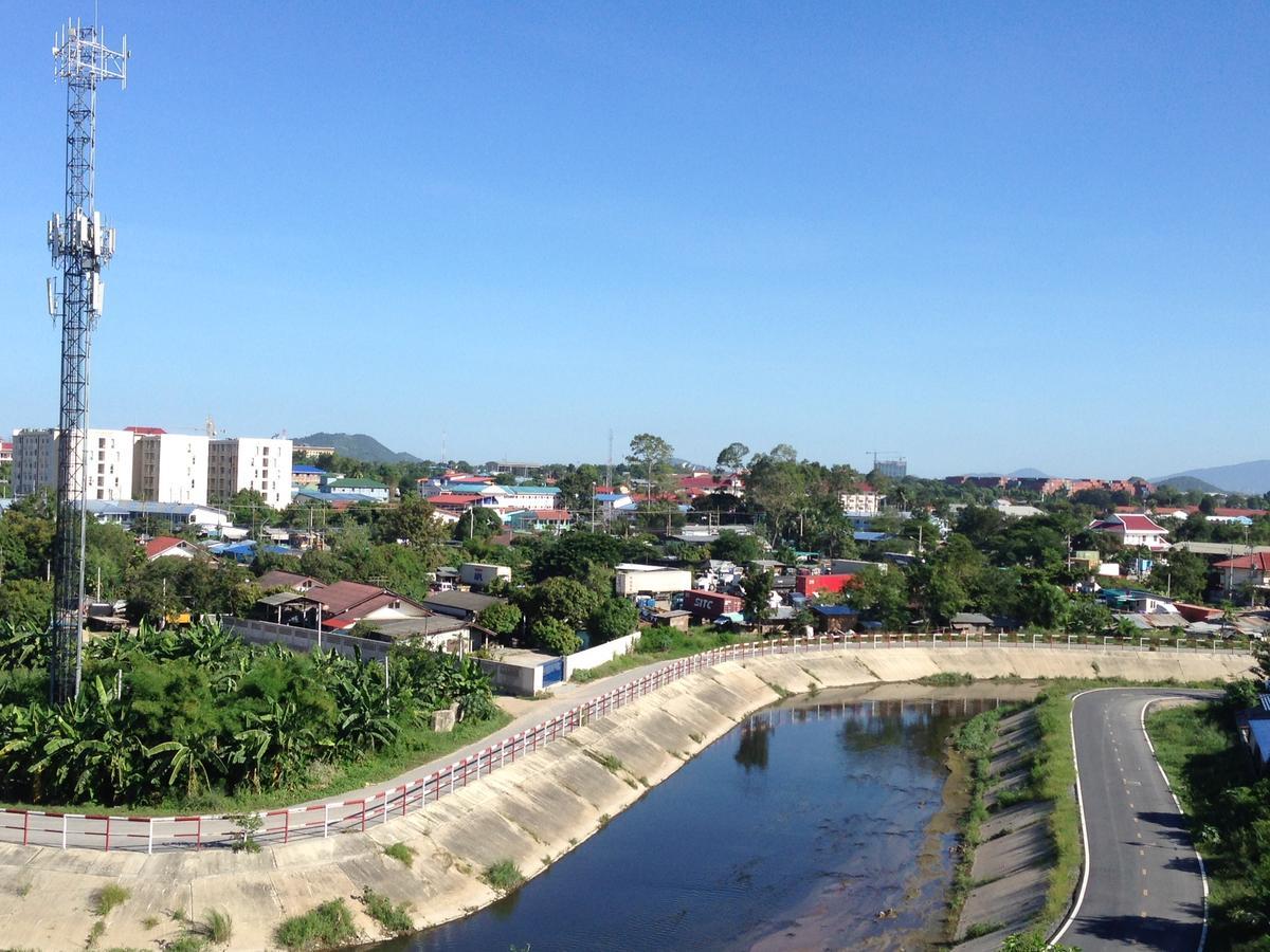 Апарт готель Modernbright Laemchabang Банг-Ламунг Екстер'єр фото
